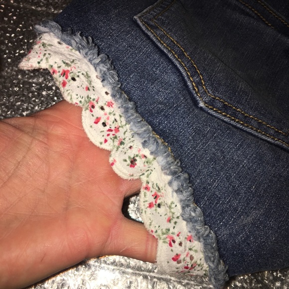 Shorts size 9 - Picture 3 of 5